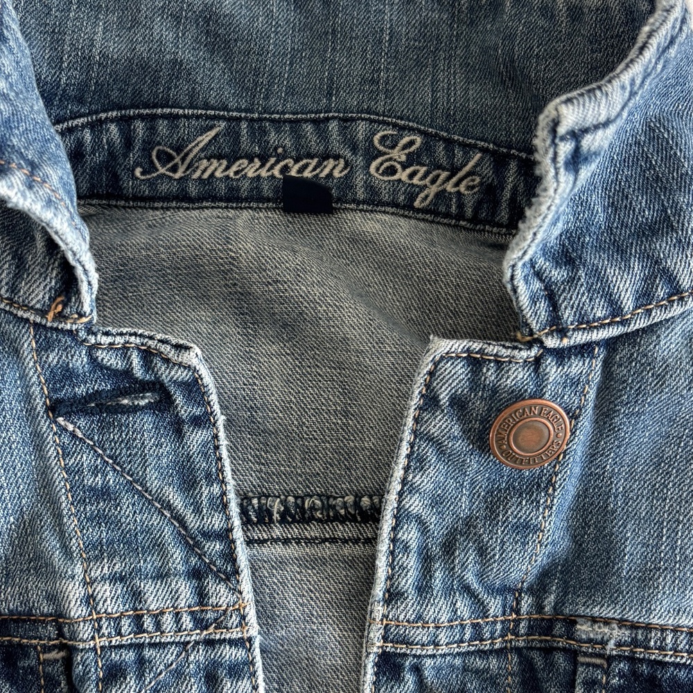 American Eagle Outfitters Classic Denim Jacket - Size XS - Picture 8 of 9